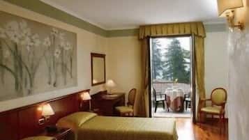 In-room safe, desk, free WiFi, bed sheets