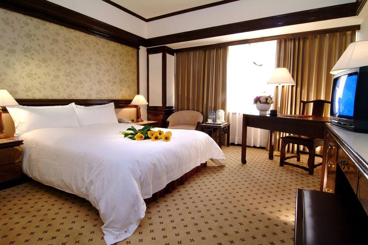 Down comforters, blackout drapes, WiFi (free), bed sheets