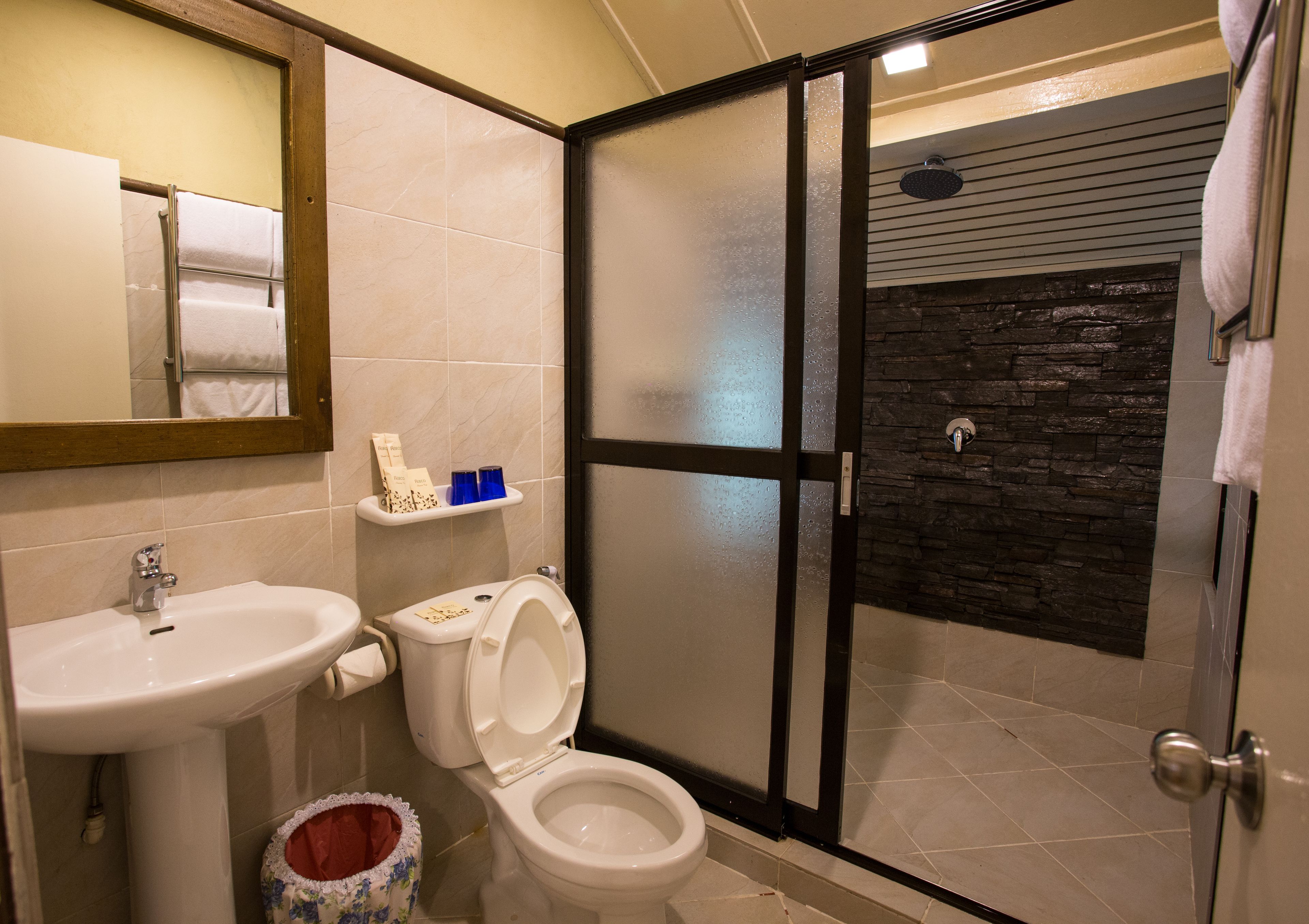 summit lodge | bathroom | shower, hair dryer, bathrobes, slippers