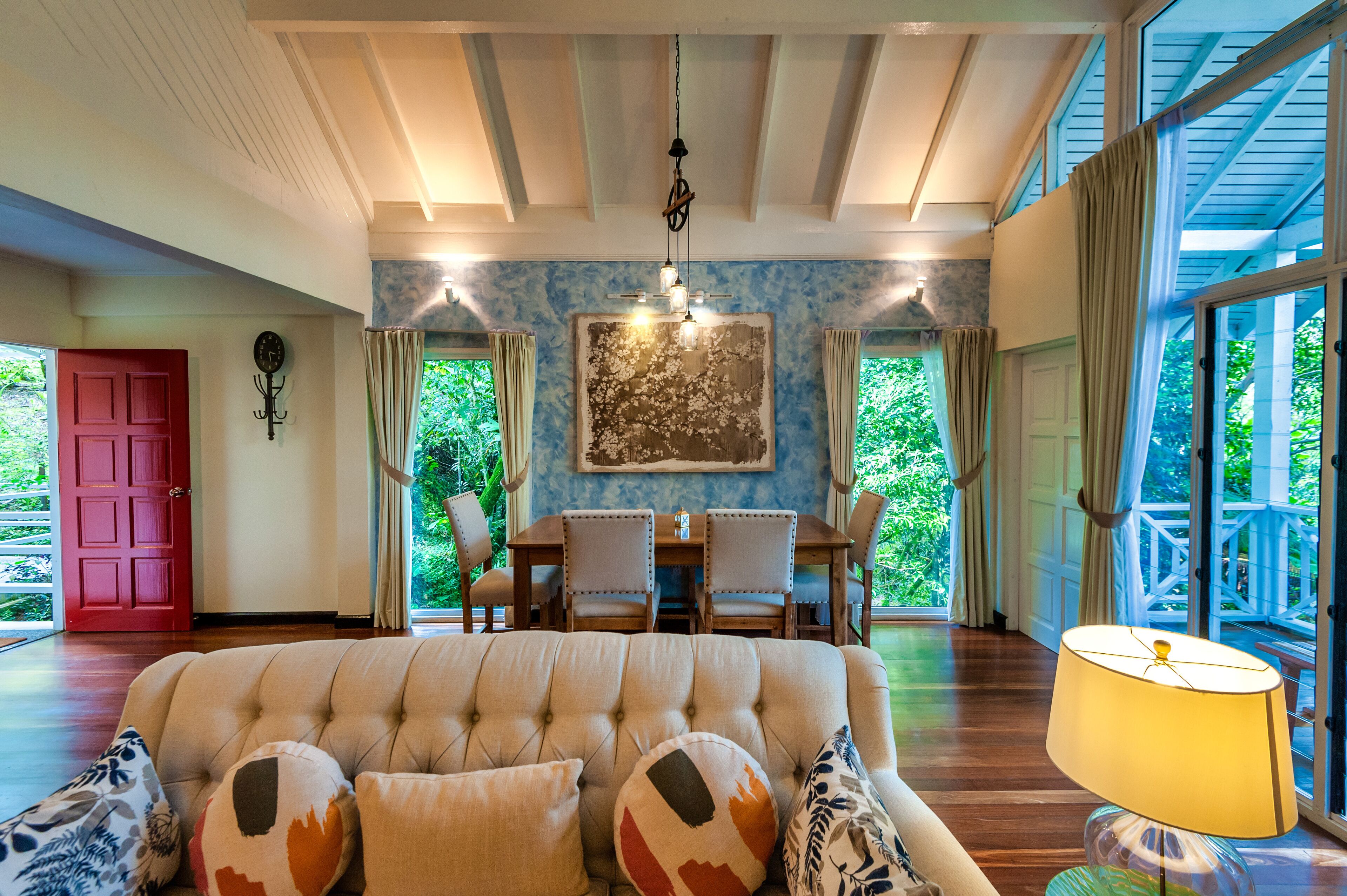 nepenthes villa | living area