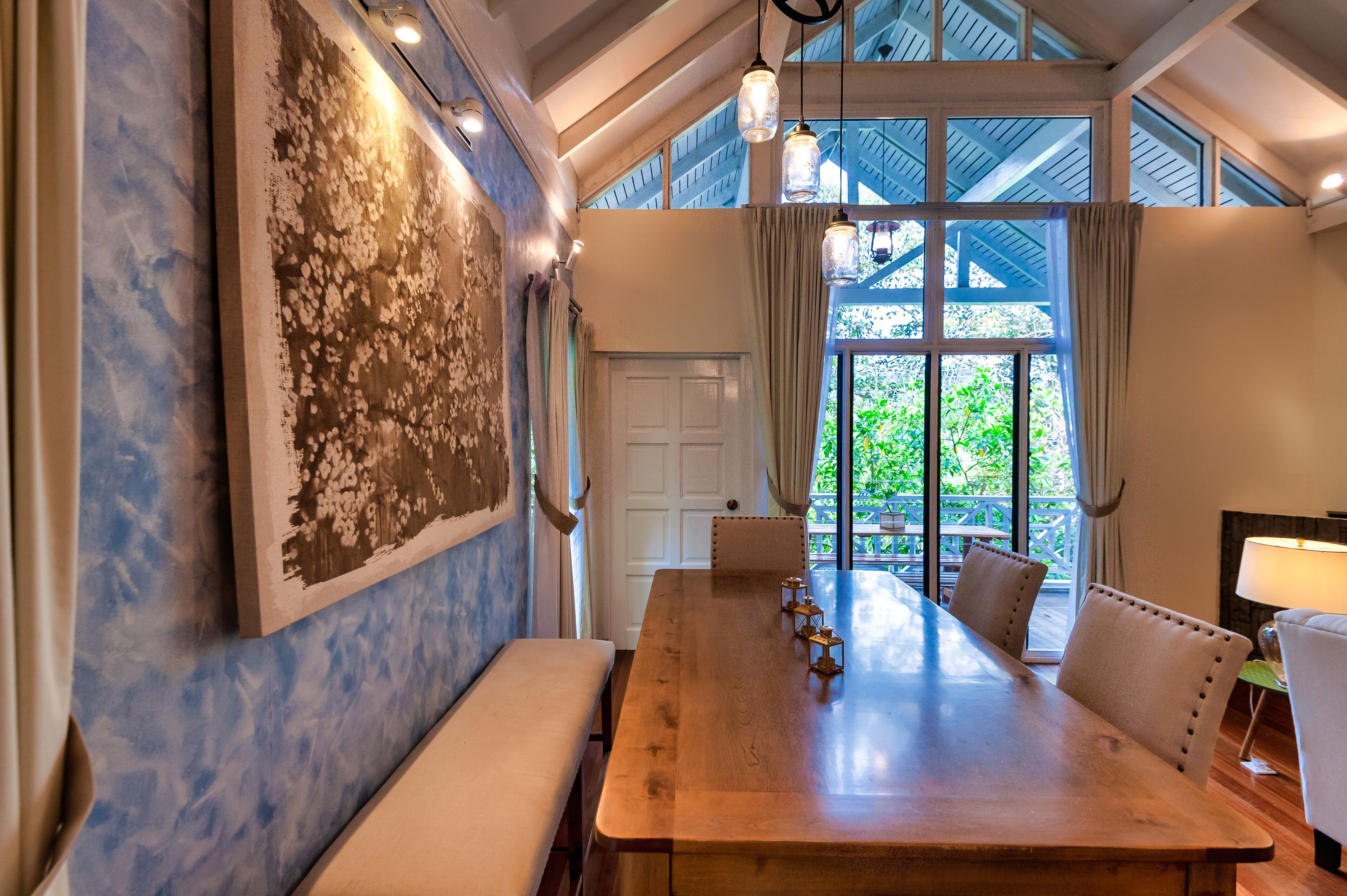 nepenthes villa | living area