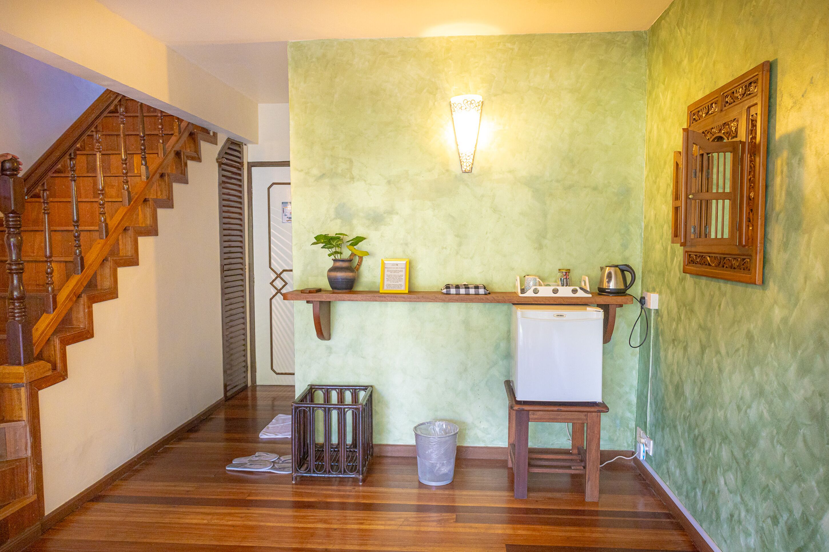 liwagu suite | living area