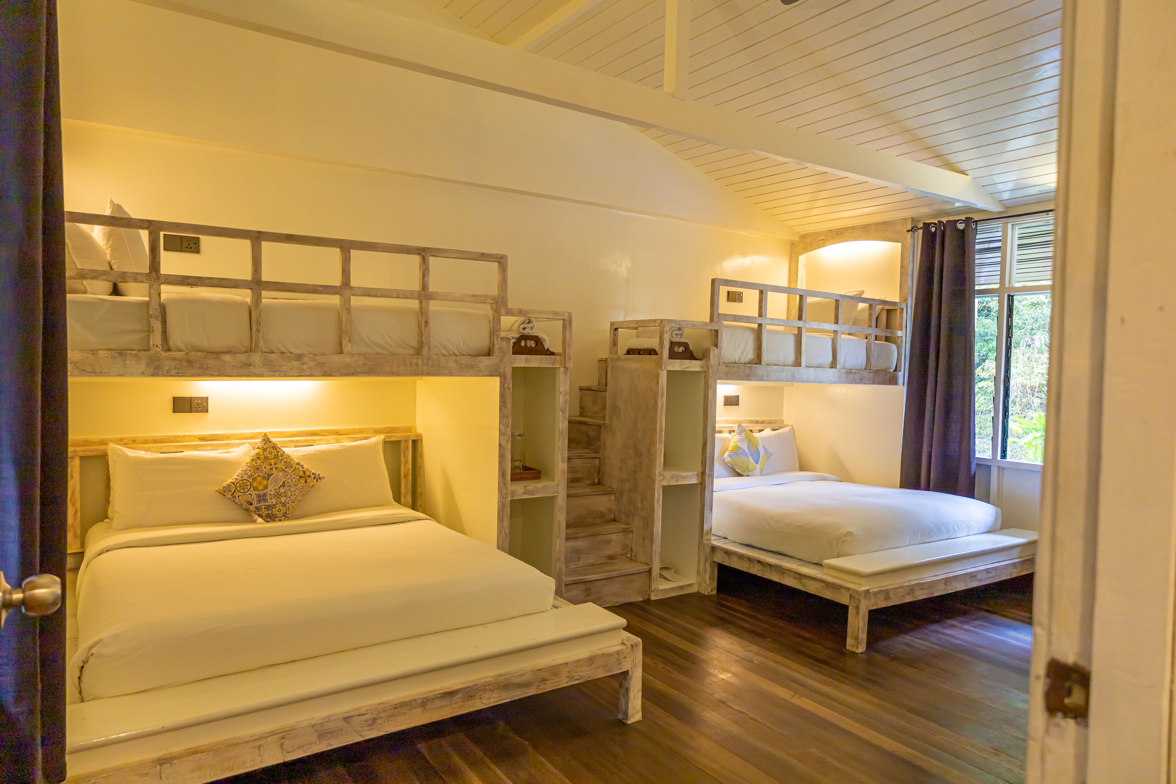 grace lodge | 3 bedrooms, bed sheets