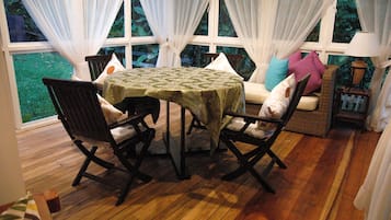 Aamiainen, lounas ja illallinen