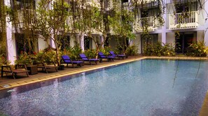 Pool - Berry (Legian)