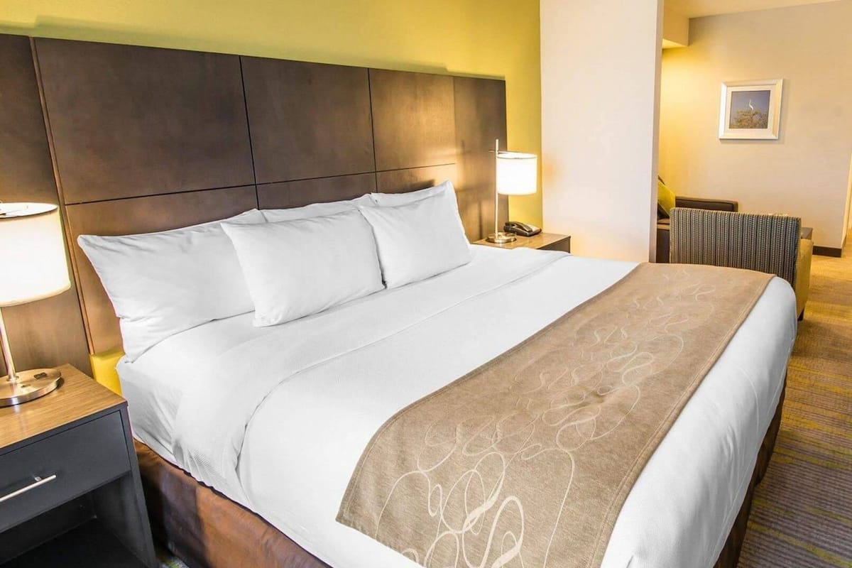 Premium bedding, pillowtop beds, in-room safe, desk