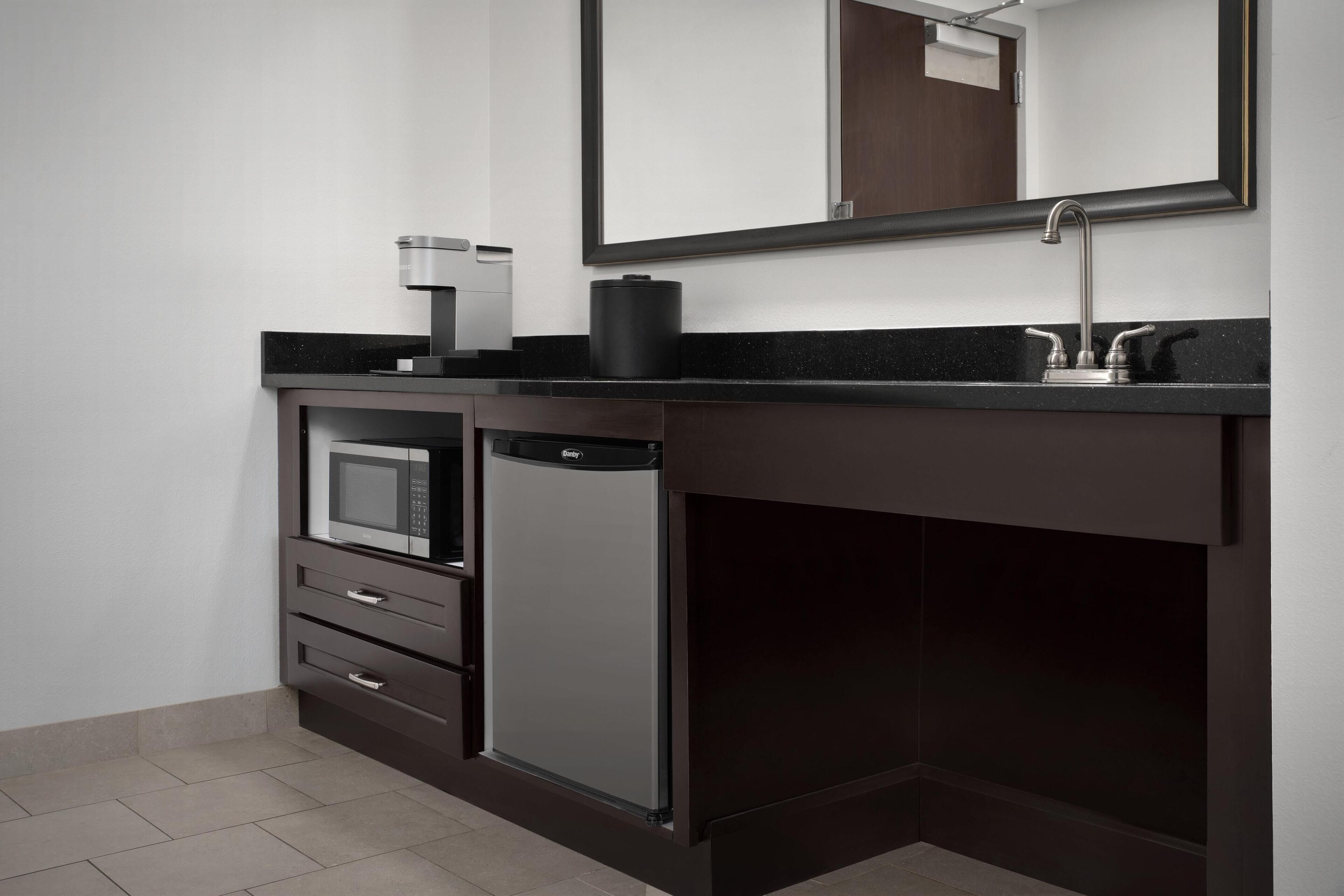 suite, 2 queen beds, accessible (hearing) | minibar