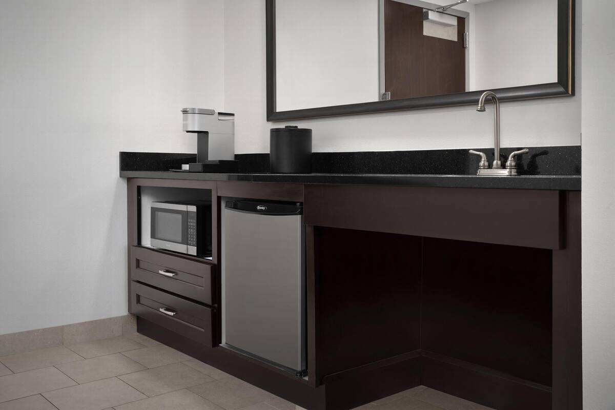 suite, 2 queen beds, accessible (hearing) | minibar