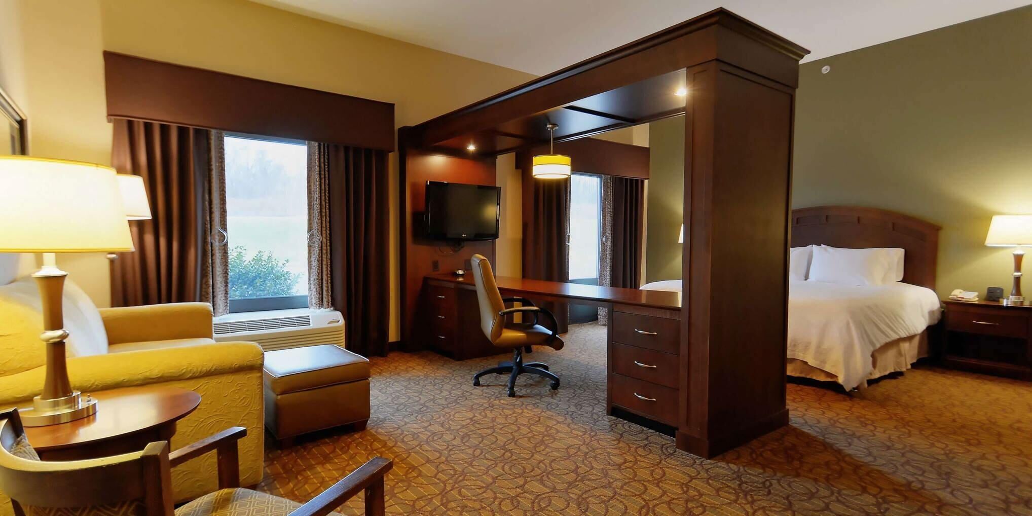 In-room safe, iron/ironing board, free WiFi, bed sheets