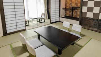 Quarto standard (Oyado Ishicho Tower Japanese Room) | Edredons de pluma, cofres nos quartos, berços (sobretaxa)