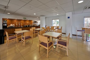 Free daily buffet breakfast