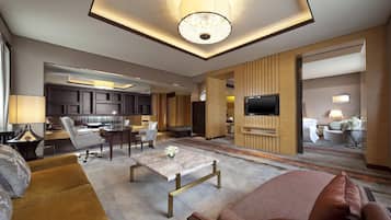 1 bedroom, premium bedding, in-room safe, desk