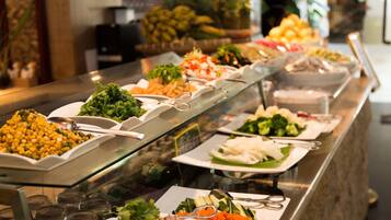 Frühstücksbuffet gegen Gebühr