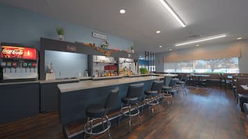 Breakfast, dinner, brunch served; American cuisine