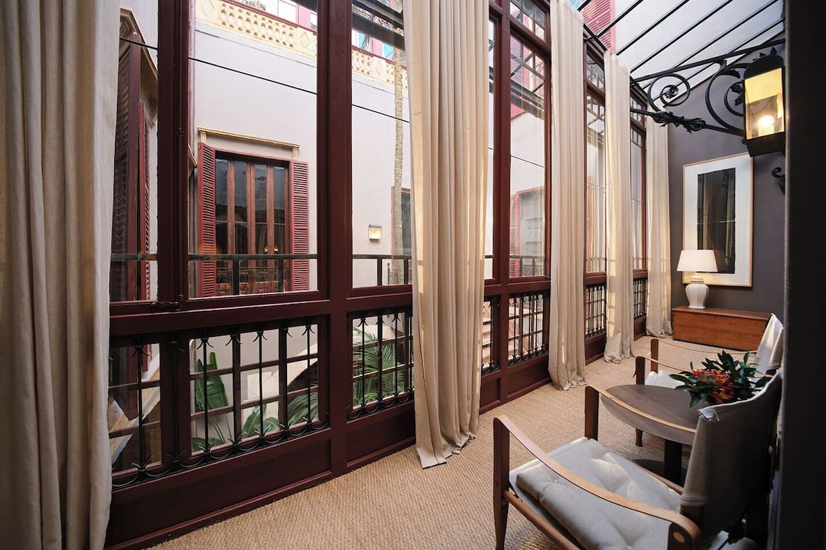 Signature Junior Suite | ผ้าปูที่นอนฝ้ายอียิปต์, เครื่องนอนระดับพรีเมียม, ผ้านวมขนเป็ด