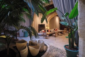 Reception - Can Cera Hotel (Palma de Mallorca)