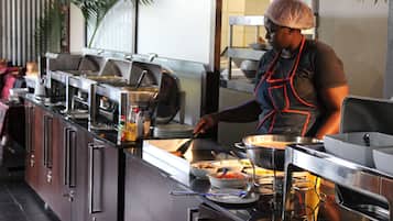 Esmorzar diari d'estil bufet (90 ZAR per persona)