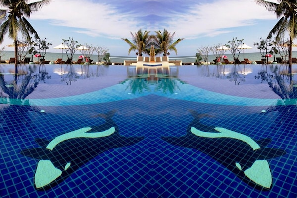 Outdoor pool, pool umbrellas