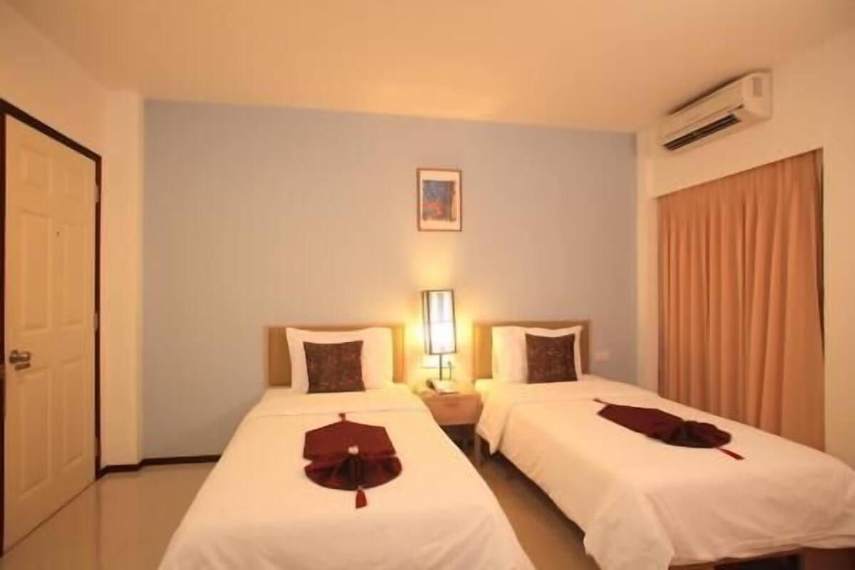 Hypo-allergenic bedding, pillowtop beds, minibar, in-room safe