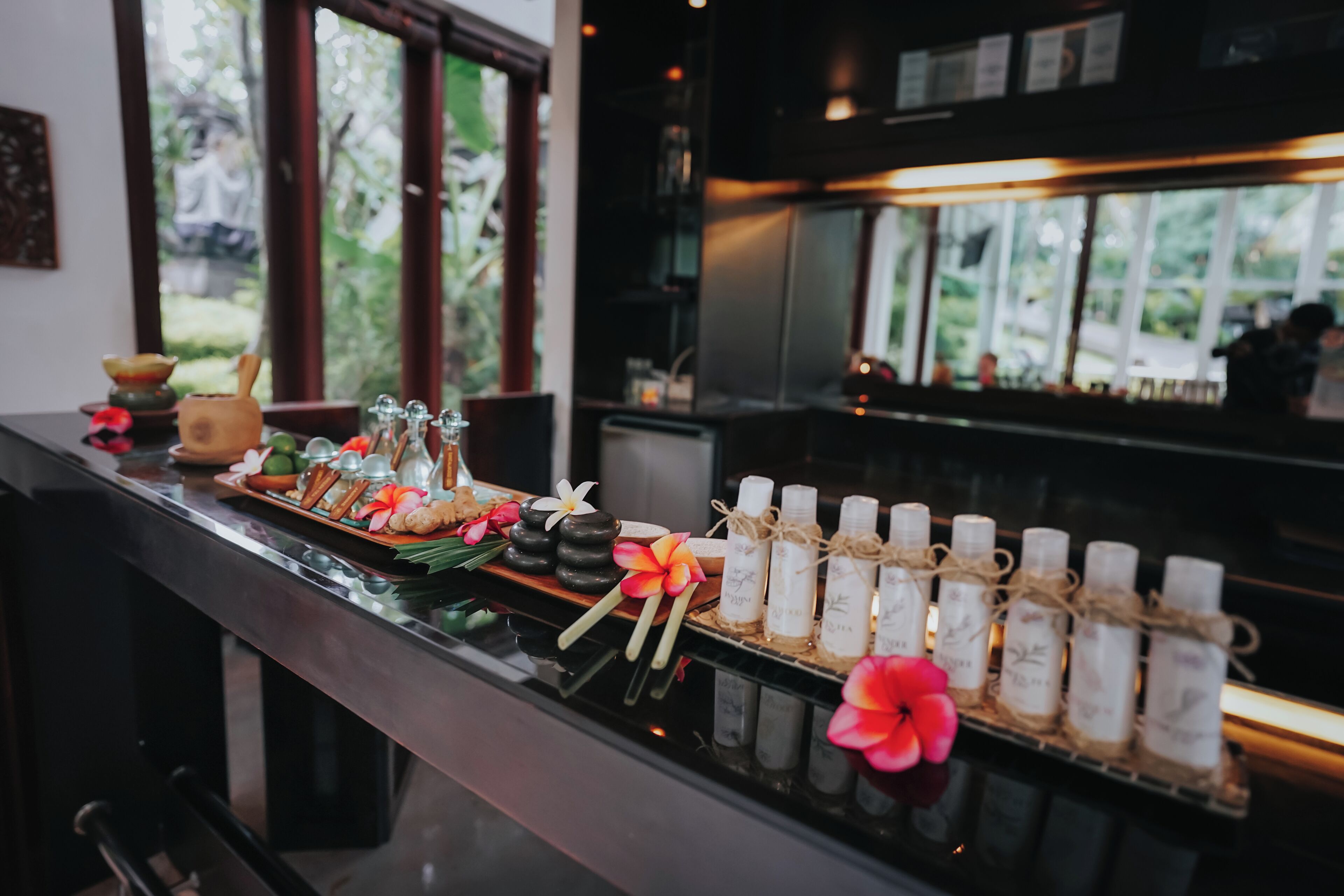 Couples treatment room(s), body treatments, hot stone massages