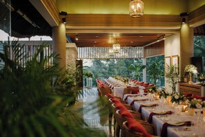 Breakfast, lunch and dinner served - Royal Kamuela Villas & Suites at Monkey Forest, Ubud - For Adults Only (Ubud)
