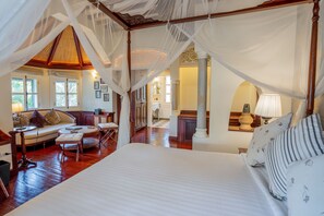 Premium bedding, minibar, in-room safe, individually decorated - The Luang Say Residence (Luang Prabang)