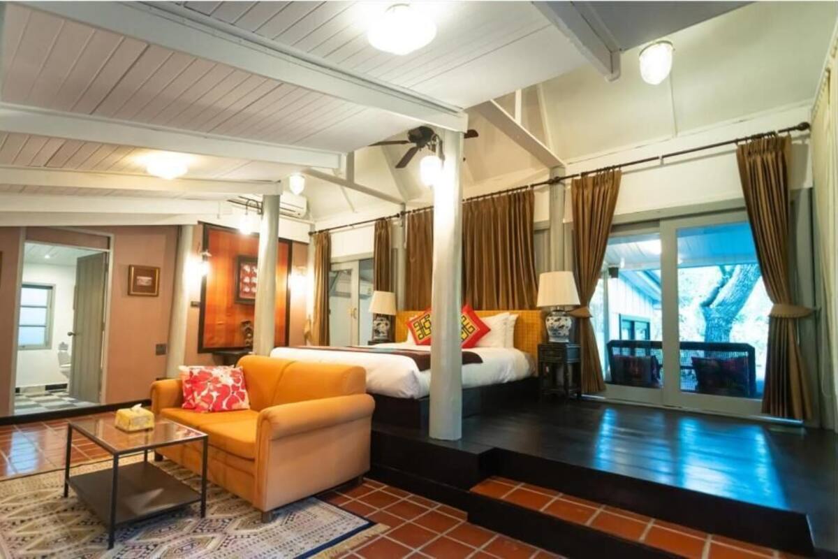 Villas B | Premium bedding, in-room safe, individually decorated, desk