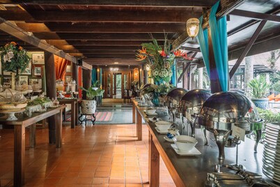 Zantiis Ndol Villas