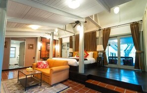 Villas B | Premium bedding, in-room safe, individually decorated, desk - Zantiis Ndol Villas (Muak Lek)