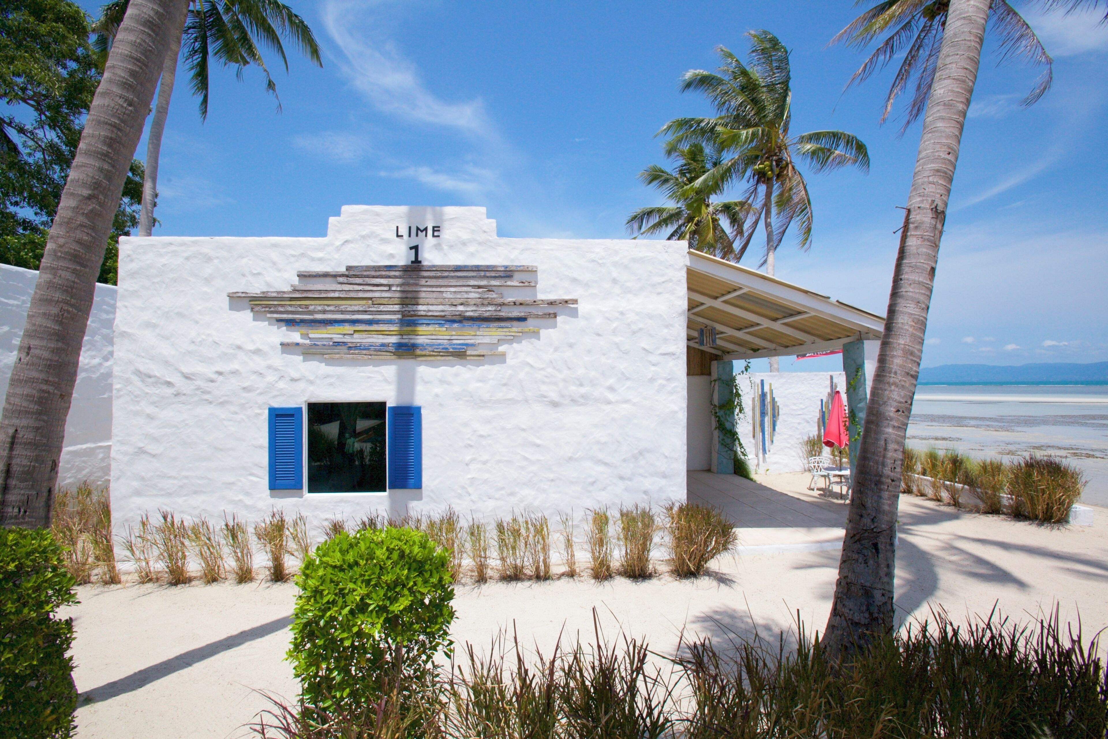 Suite, Beachfront | Hypo-allergenic bedding, minibar, in-room safe, individually decorated