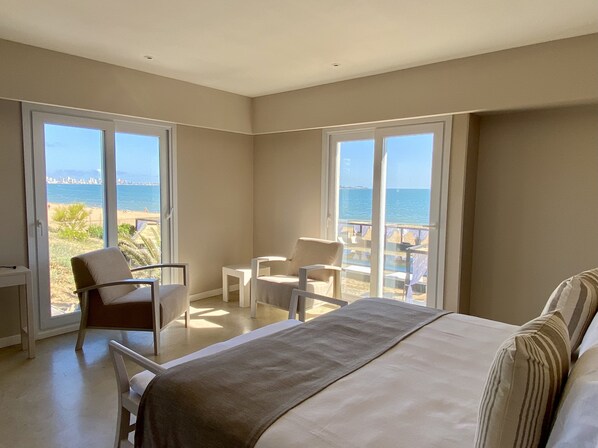 Egyptian cotton sheets, premium bedding, minibar, in-room safe