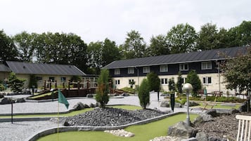 Sân golf mini