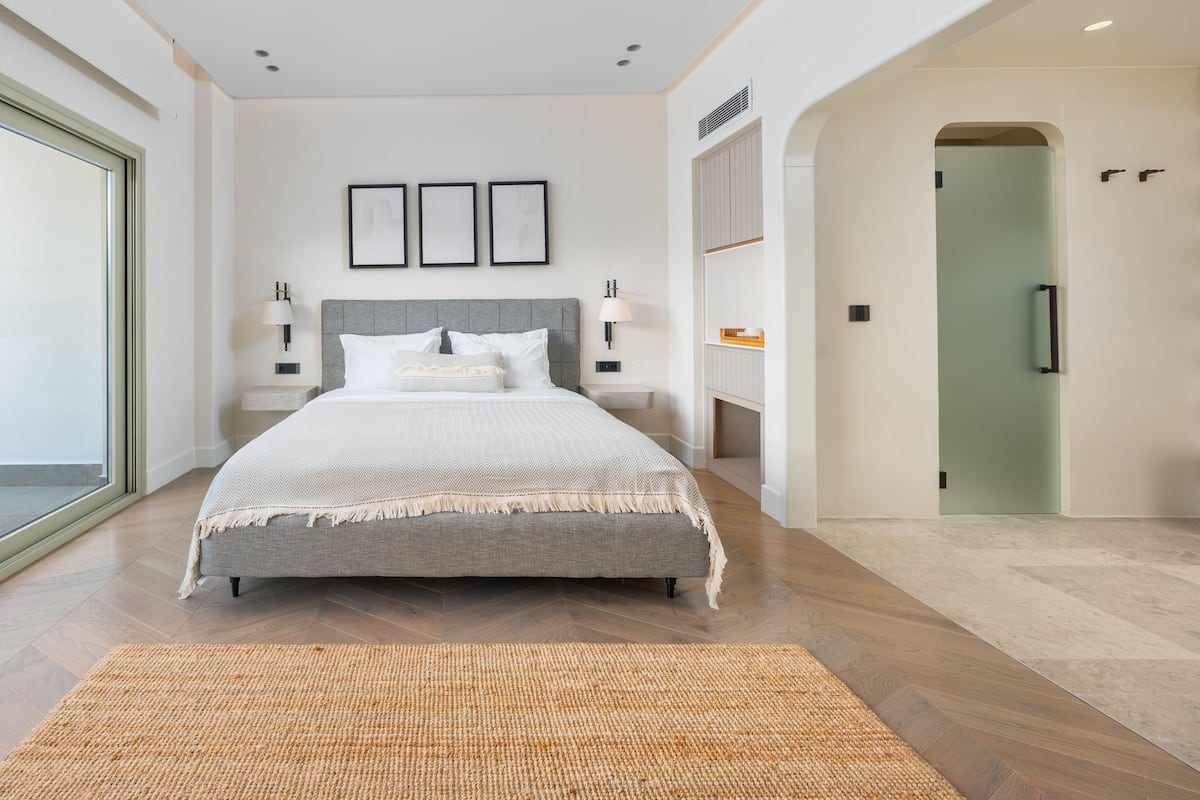 Family Suite, 2 Bedrooms | 2 bedrooms, minibar, in-room safe, desk