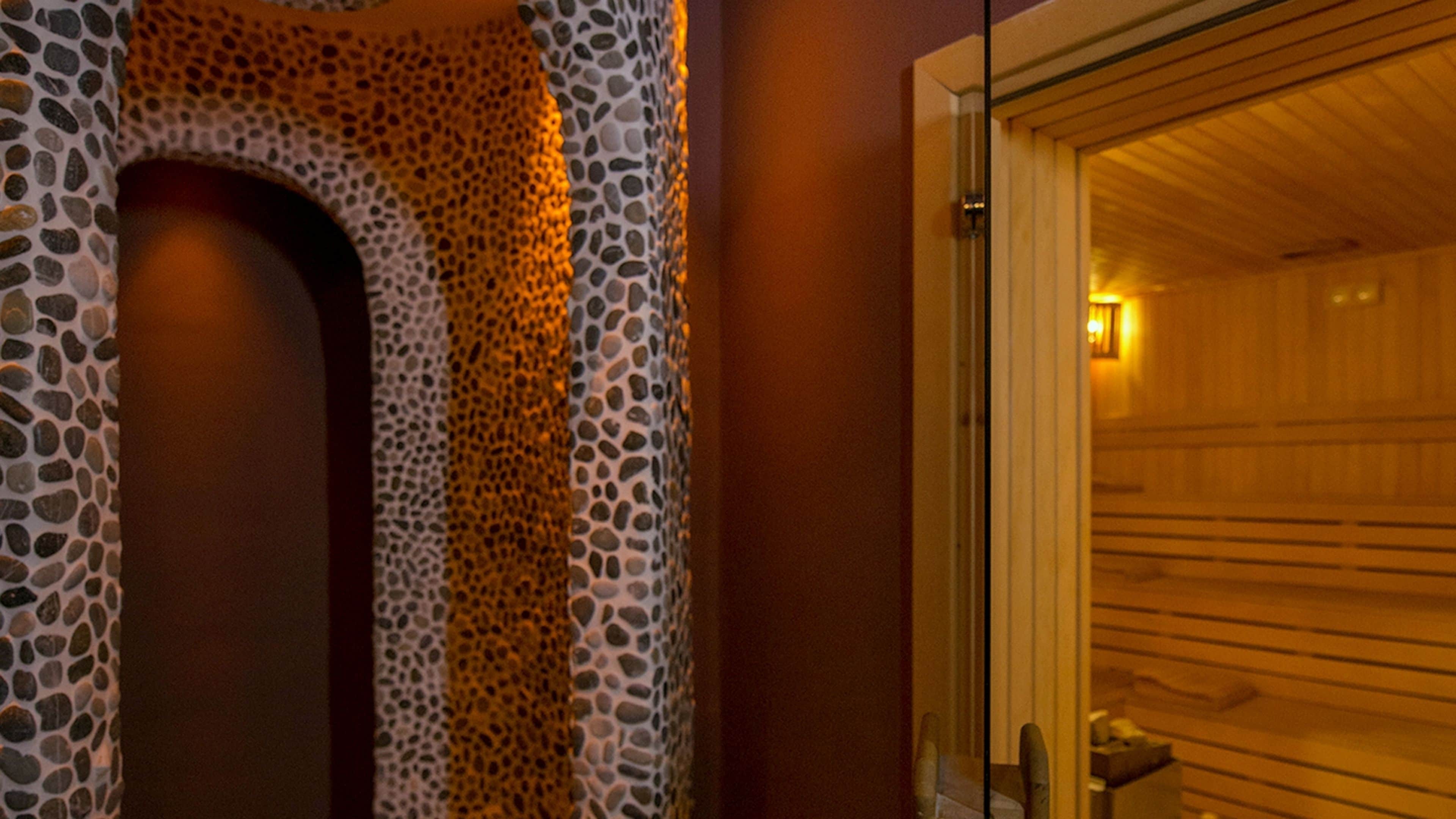 couples treatment room(s), sauna, steam room, thai massages