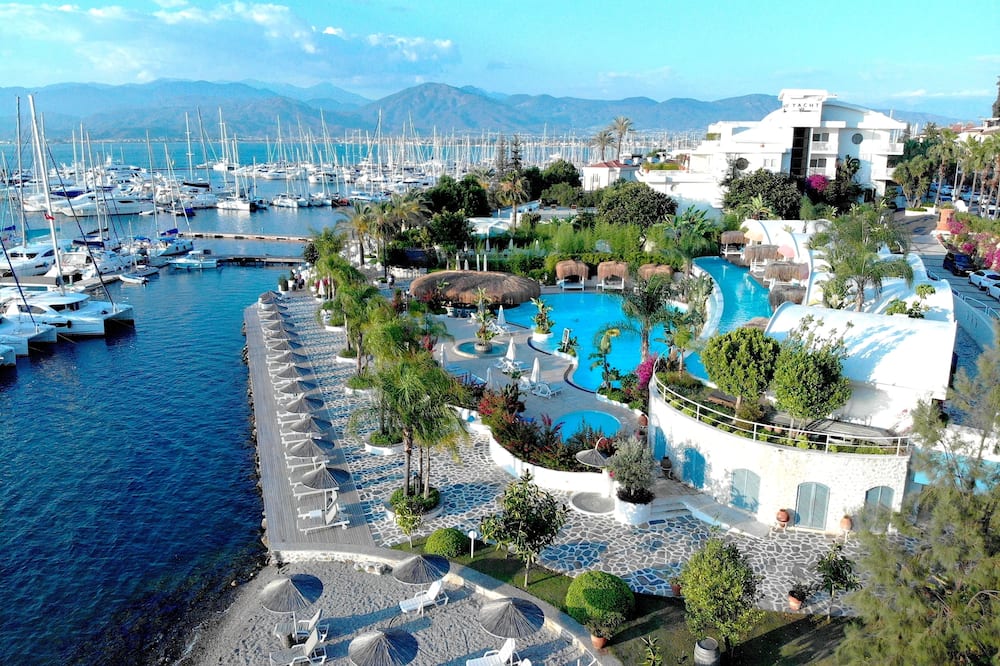 Yacht Classic Hotel - Boutique Class