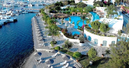 Yacht Classic Hotel - Boutique Class