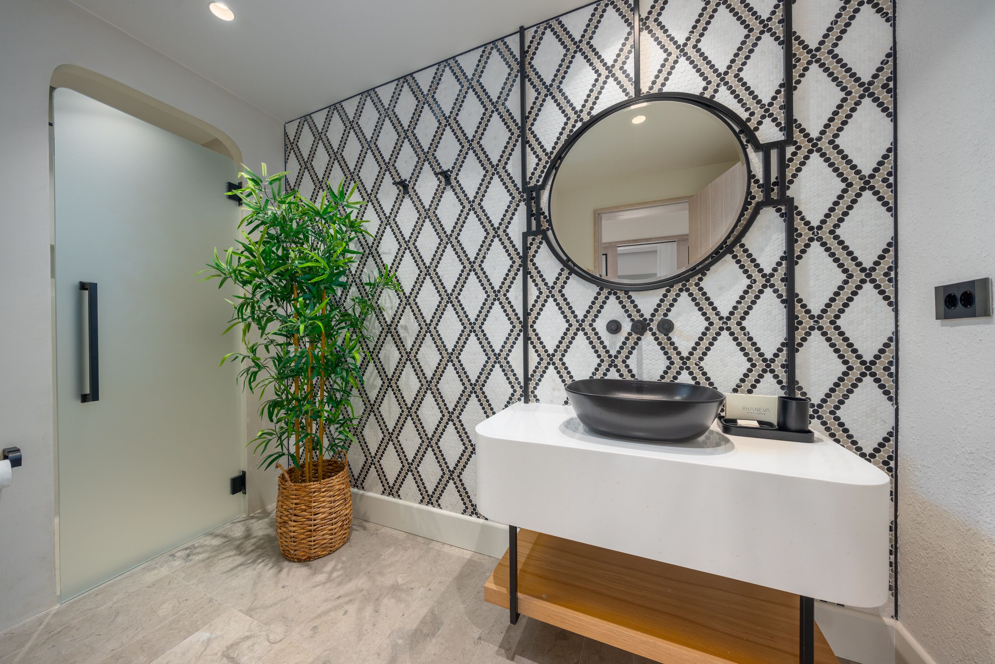 family suite, 2 bedrooms | bathroom | free toiletries, hair dryer, slippers, towels