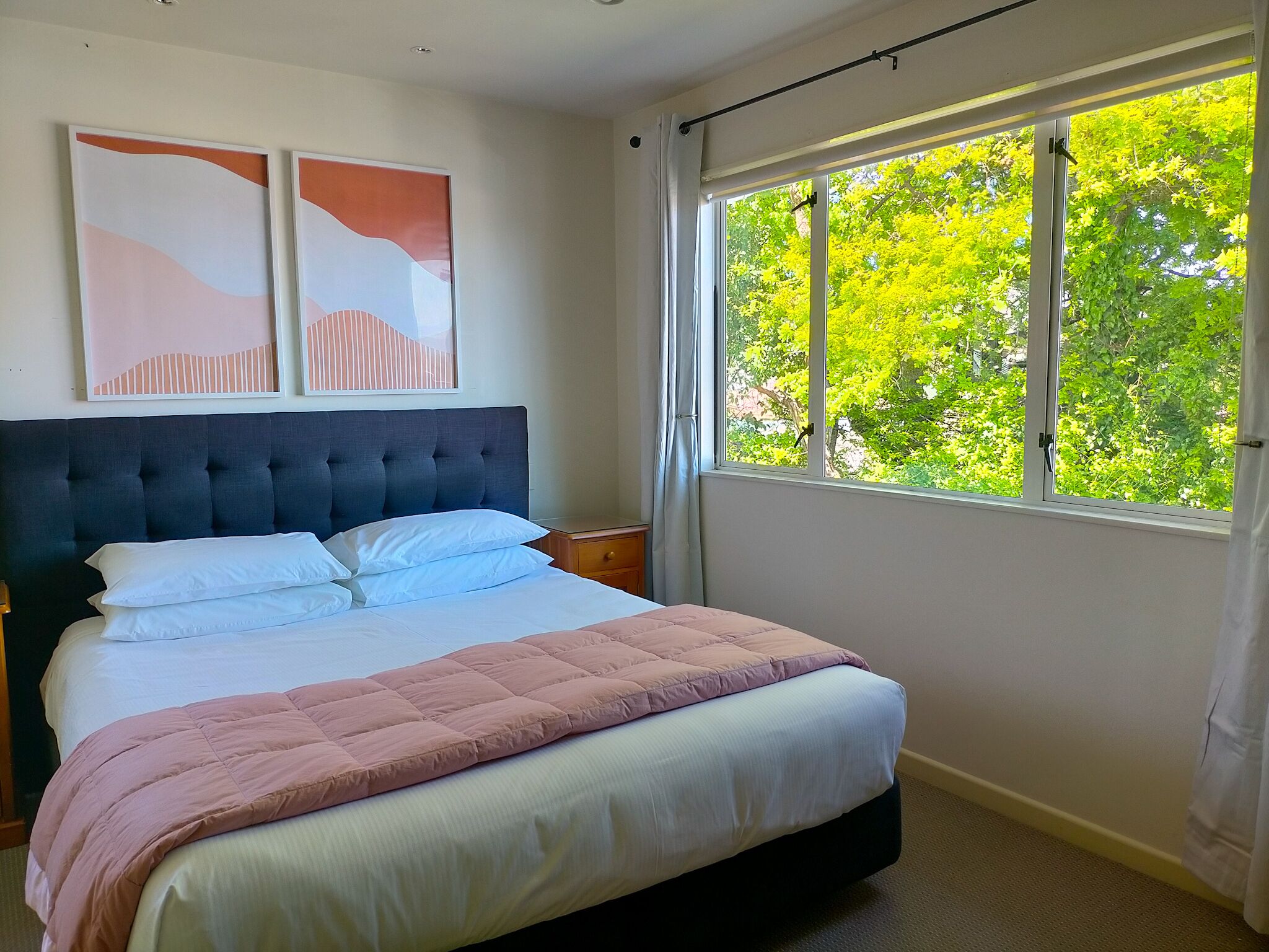 Studio | Màn/rèm cản sáng, phòng cách âm, bàn ủi/dụng cụ ủi quần áo 