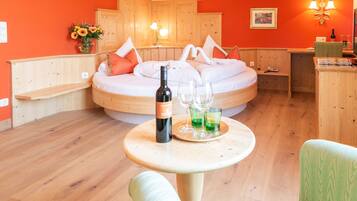 Superior Double Room, Balcony | Hypo-allergenic bedding, minibar, in-room safe, laptop workspace