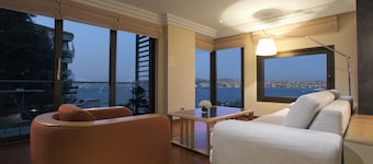 Deris Bosphorus Lodge