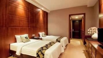 Executive | Minibar, in-room safe, desk, rollaway beds
