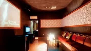 Bar lounge