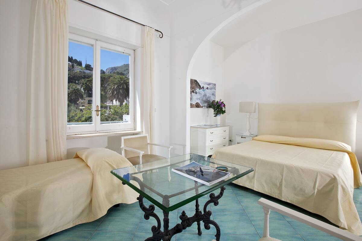 1 bedroom, minibar, in-room safe, blackout curtains