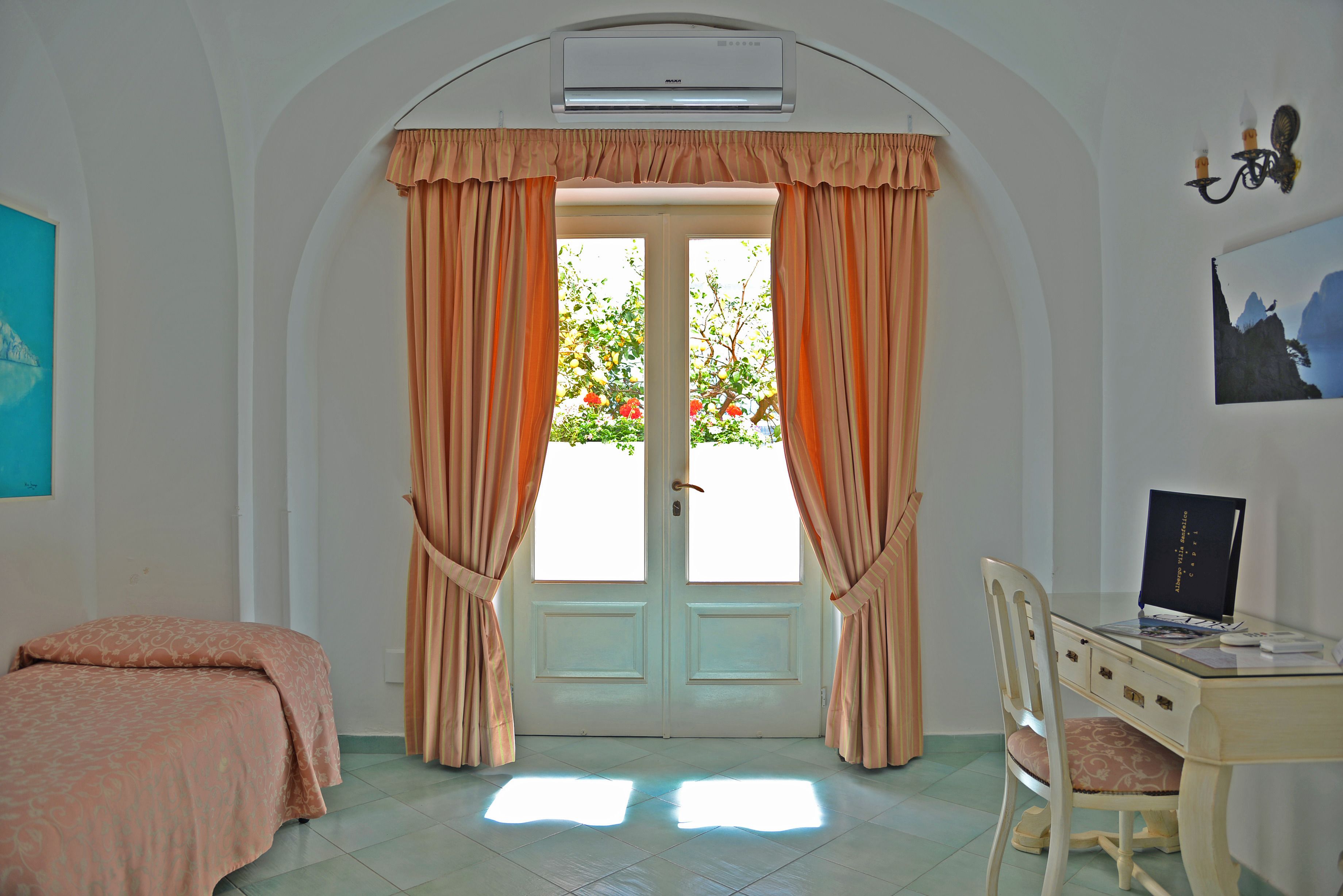 1 bedroom, minibar, in-room safe, blackout curtains