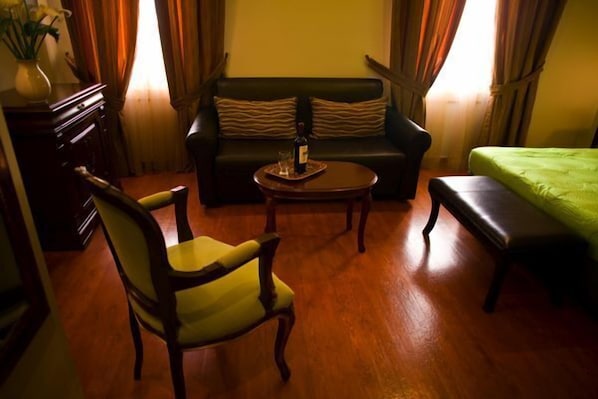 Junior Suite | Living area