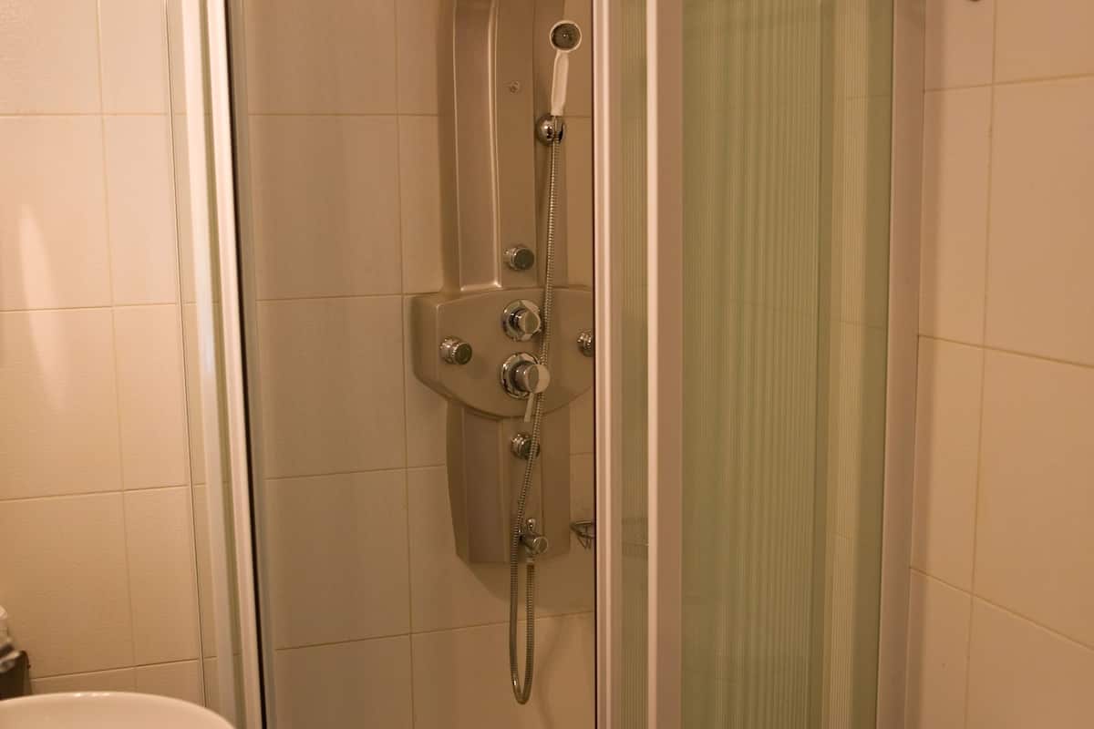 double room (kifeas) | bathroom | shower, hair dryer, towels