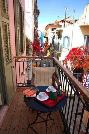 Junior Suite (Kassiopeia) | Coffee and/or coffee maker - Andromeda Suites (Nafplio)