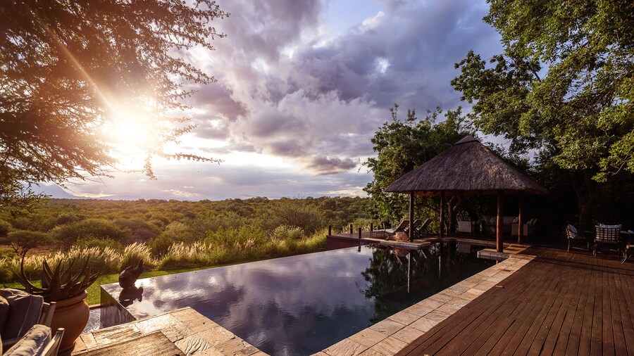 Khaya Ndlovu Safari Manor