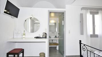 Quarto casal ou duplo | Cofres nos quartos, ferros/tábuas de passar roupa, Wi-Fi de cortesia