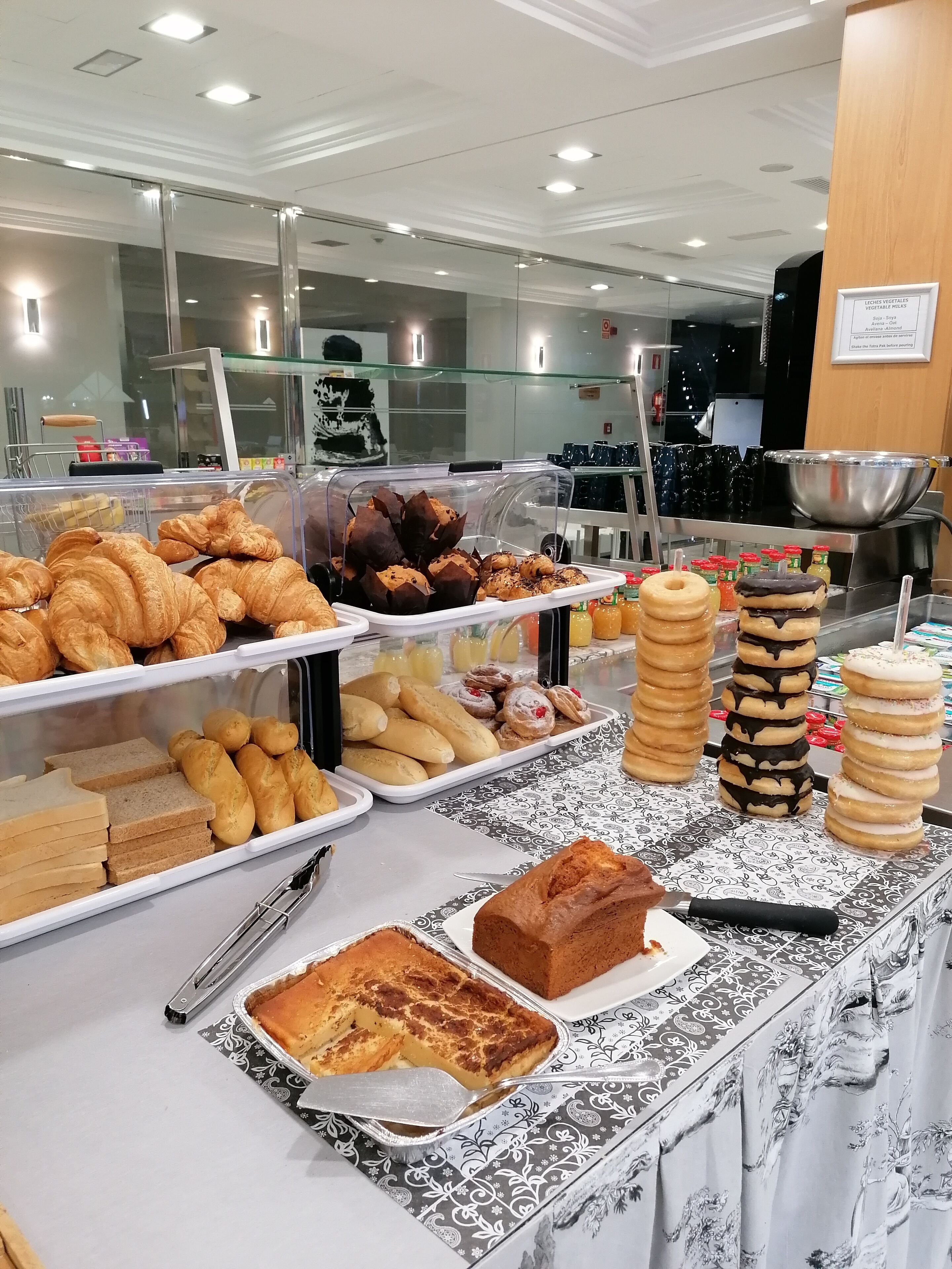 daily buffet breakfast (eur 15 per person)